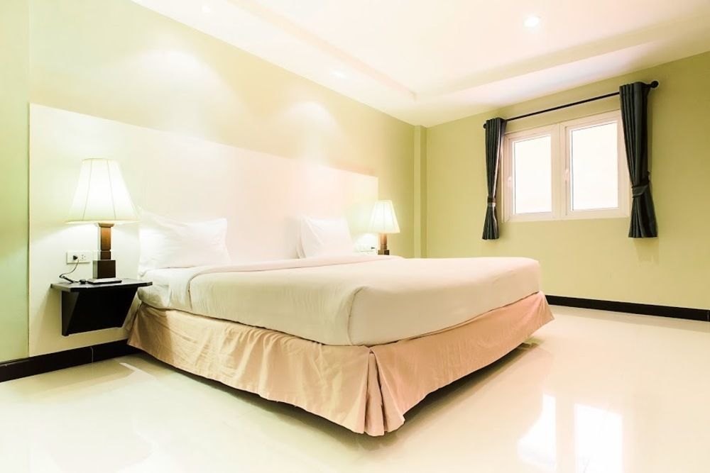 Fourteen Again Pattaya Bagian luar foto